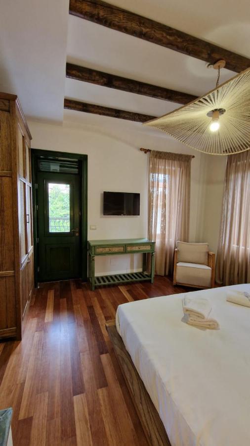 Bujtina Behram Hotel Korce